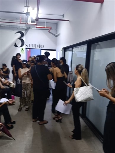 #fashion #heels #model #casting #bts nada es totalmente rosa