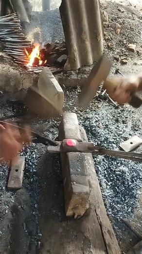 Black hemmar Vs man work han work.