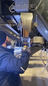 52K views · 419 reactions | Weiter geht's mit der Wartung von Flug der Dämonen驪 Hast Du Dich schon mal gefragt, wie viel Aufwand hinter einer Achterbahn steckt? 樂 Heute zeigen wir Dir wieder einen Einblick in die Wartungsarbeiten. | Heide Park Resort | Facebook