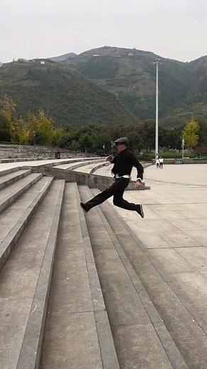 Mastering Kung Fu: Acrobatic Flips and Jumps