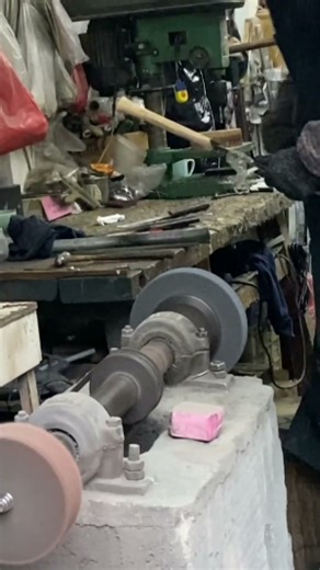 A close look at How a Katana Handle is made!#samurai #handles #makeart #katanasword