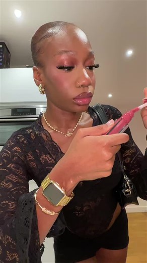 Gimme dat thing (idk what) but give me still 😂