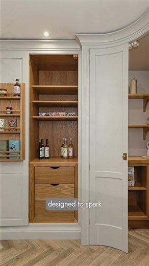 What sets the Ashley Jay showroom apart?