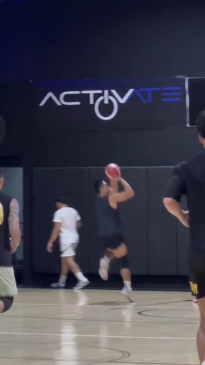 Stop and Pop: Mastering the Art of Easy Basketball Shots