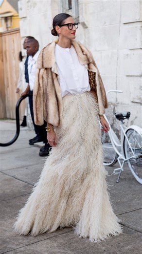 Never before in ‘Real Housewives’ history has there been a cast member whose personal style has influenced women’s wardrobes quite like @jennalyonsnyc. During her 26-year tenure at J. Crew, the #RHONY newcomer defined the brand’s aesthetic with her signature uniform of utilitarian essentials worn with glamorous sequins and tulle. Such grail pieces as her go-to old Céline jacket and the feathered skirt that she wore to both the Met Gala and Solange Knowles’s wedding have landed her on countless m