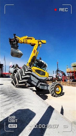 This mega machine's digging sound is pure asmr #satisfying #construction