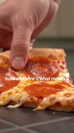 Dropped Food? Don’t Believe This Rule… 🍕 🤯#food #foodfacts #usa #usashorts
