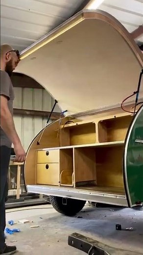 How to install gas springs for your teardrop trailer hatch #teardroptrailers #teardropcamper #diy