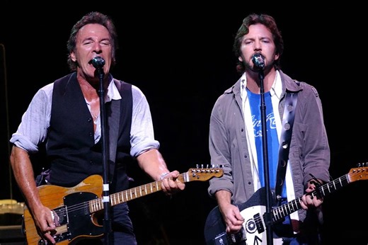 Eddie Vedder was 'terrified' while horseback riding with Bruce Springsteen: 'Where am I gonna jump?'