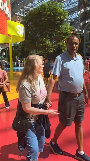 You Can't Believe How Crowded Nickelodeon Universe Gets #mallofamerica #shorts