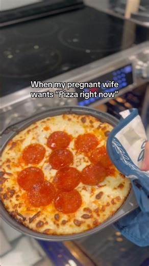 When my pregnant wife wants “pizza right now” 🍕