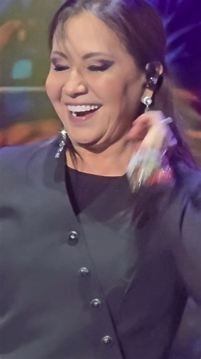 Ay amor - Ana Gabriel en vivo desde el Explanada 5 en Ciudad de Guatemala, Guatemala el 22 de Noviembre del 2025 como parte de su gira “Claro De Luna Tour” 🦋 #AnaGabriel #ClaroDeLuna #ClaroDeLunaTour #LunaDeAmerica #AG2025 #YLaFiestaContinua | Ana Gabriel México Fans