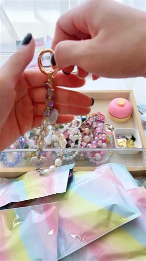 Mystifun on Instagram: "Part 2：Hope you like it dear🥰🥰thank you 김현경‘s order support#fyp #foryoupage #foryoupage❤️❤️ #diy #beads #bracelet #keychain #blingbag #openblindbox #crystal #crystalbeads #acrylic #acrylicbeads #packingorders #packing #resincharms #crystalbeads #diy #doltfun#chrismas#chrismasgift#melody #sanrio #cartoon"