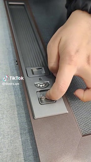 Pocket lock diamond mesh screen window, effectively avoiding handle height, easy to disassemble and assemble!#qiangning