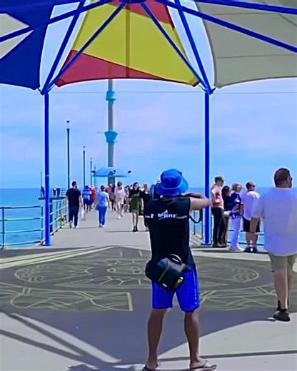 Brighton Jetty is a picturesque landmark located in Brighton, a coastal suburb of Adelaide, South Australia. It stretches into the Gulf St Vincent and offers stunning views of the coastline, especially during sunrise and sunset. The jetty is a popular spot for fishing, and leisurely walks. The structure features a modern design with a distinctive arch, the prominent arch at the entrance to the jetty is the “Arch of Remembrance,” a war memorial honoring Australian service members who participated