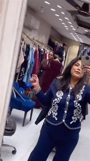 Be Diva by Shaina (SMALL TO PLUS SIZE CLOTHING ) on Instagram: "High-end fashionable coord set for women who love effortless luxury. Free size co-ord set Available in amazing vibrant colour #bedivaclothing #plussizeclothes #bigsizeclothing #coordsets #designerclothing"