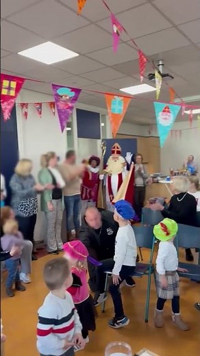Sint inhuren op jouw bedrijf? 🎁 #sinterklaasinhuren #sinterklaas #sinterklaasfeest