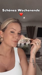 🎶🇩🇪Podstawy niemieckiego – wersja śpiewana Część 3 Mini lekcje stworzone prosto dla Waszych serc ❤️ Powtarzajcie 🎤 Śpiewajcie 🎵 I uczcie się niemieckiego na wesoło 😄 👂 Jesteś słuchowcem? Ta seria jest dla Ciebie! 👀 A jeśli jesteś wzrokowcem – napisz w komentarzu „Wochenende” ✍️ 📩 Otrzymasz ode mnie wszystkie zwroty z tej lekcji wraz z tłumaczeniem! Nauka języka może być lekka, przyjemna i… muzyczna 🎶✨ #niemiecki #naukaniemieckiego #niemieckinawesoło nauka niemieckiego online • niemieck