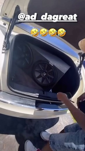 Just what this Bentley was missing a pair of Kicker 15s 🔥🔥🔈🔈 FB: Ace Whipz 👈🏽 ————————————————————————— Car Audio Discounts!! Down4Soundshop.com: CAF Xplicitaudio.com: FINATIC5 RiveraCustoms.com: CAF7 SkyhighCaraudio.com: FINATIC5 Autotechengineeringusa.com: FINATIC5 ————————————————————————— Installs, Enclosures, Custom work, etc DM @riveracustoms ————————————————————————— Follow: @skyhighcaraudio @down4soundshop @soundsolutionsaudio @massiveaudio @torotechaudio @bahhumbang @bassheadbaddi