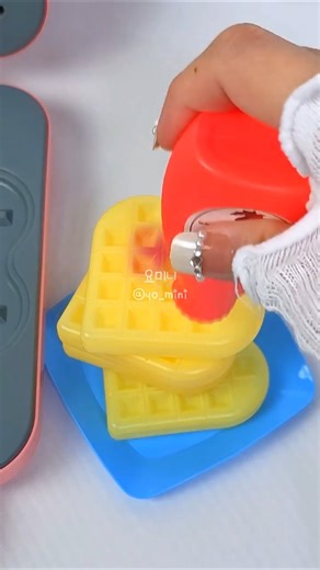 Toy Waffle Maker ASMR 🧇✨ So Satisfying!ㅣ와플메이커