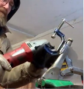 DIY Vice Grip Hack: Bet You Didn't Know You Could Have Three Hands Did You? - BangShift.com