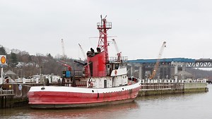 FDNY boat arrives in Tarrytown