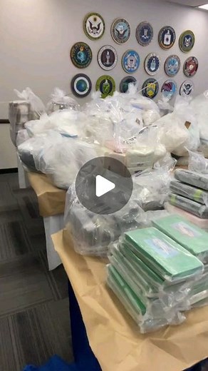Lexit | FBI announces major drug bust believed to be cartel related. 845kg of pure meth, 951kg of Cocaine, and 20kg of fentanyl. Estimated worth... | Instagram