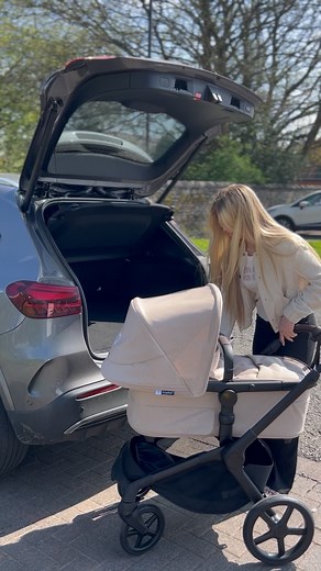 7K views · 33 reactions | Meet the Bugaboo Fox 5 Renew — where iconic design meets next-level comfort and effortless maneuverability. Built for every stroll, every season, and every adventure ahead. #BugabooFox5 #babymusthaves #babyessentials #mumtobe #bugaboo | Winstanleys Pramworld | Facebook
