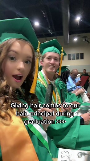 He loves us 🫶🏼💚🎓 #classof2023 #graduation #senioryear #highschool #greenscreenvideo