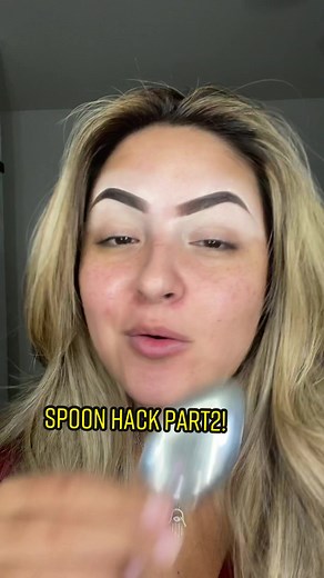 SPOON HACK part 2! 🤯 #MakingTheCut #makeup #makeuptiktok #makeupbyanaliza #GetYourJeansOn #SummerMashup #fyp #spoonhack #eyeshadowtutorial