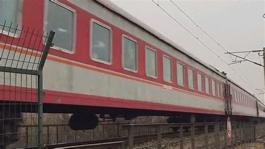 原色时代HXD3D 25G（京温红皮大破车）（K101温州至北京）