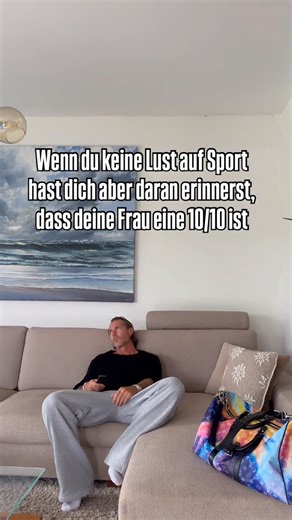 Alex Maass on Instagram: "Was soll ich sagen, es ist wie es ist!😮‍💨 Noch ein Grund mit Anfang 50 fit zu bleiben: Falls irgendwann ein Teenie meiner Tochter das Herz bricht, muss ich eventuell persönlich vorbeischauen.😅🤓❤️ #fitmitfalten #midlifecrunches #dadmotivation"