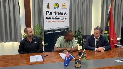 Hon. Minister Xavier Emmanuel Harry Thanks Australia for Continued Support 🇦🇺🤝🇻🇺 The Minister of Infrastructure and Public Utilities, Hon. Xavier Emmanuel Harry, expressed his sincere gratitude to H.E. Max Willis, the Australian High Commissioner to Vanuatu, for the Australian Government’s continuous support towards Vanuatu’s infrastructure development. During his speech, the Minister also acknowledged Mr. Ben Regan, Commercial Manager of Downer EDI Works (Vanuatu), the contractor entrusted