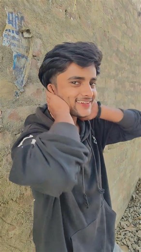 😂hash ke dekh rahi hai😂 #viral #comedy #funny #trending #popular #million #shorts #yt #trend #sahil