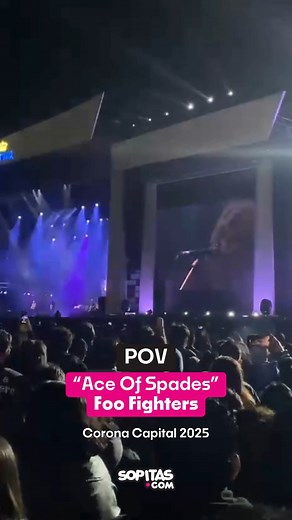18K views · 700 reactions | Dave Grohl nos recordó en el Corona Capital 2025 que también es amante de hueso colorado del heavy metal. En medio de “No Son of Mine”, los Foo Fighters se aventaron un cover de “Ace of Spades” de Motörhead. 落 ¿A poco no se les vino a la mente cuando Dave Grohl y Lemmy Kilmister colaboraron en el supergrupo Probot? #CoronaCapital2025 | SopitasFM | Facebook