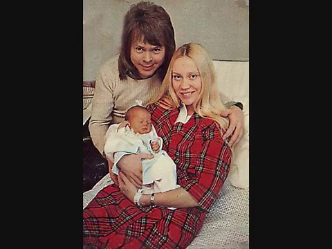 Linda Ulvaeus Jag Såg Mamma Kyssa Tomten