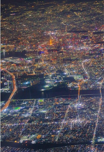 羽田空港から新千歳空港への美しい夜景