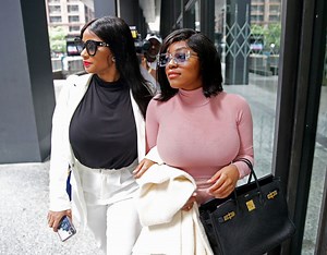 Joycelyn Savage Allegedly Gives Birth To First Child With R. Kelly