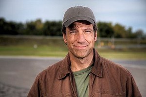 EXCLUSIVE: Mike Rowe Talks About Stupid Platitudes, Presidential Runs, and How Following Your Passion Is Dumb