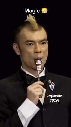 #magictricks #magic #magician #magictrick #cardmagic #sleightofhand #magicians #cardistry #playingcards #cardtricks #cards #closeupmagic #cardporn #cardtrick #illusion #streetmagic #ellusionist #illusionist #murphysmagic #theory #cardmagician #magicshow #magia #artofplay #magical #cardist #artofmagic #coinmagic #instamagic #useyourcards | Cool Magic Tricks