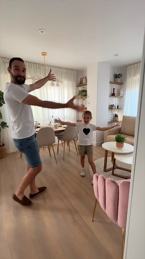 1M views · 13K reactions |  De CASA ANTIGUA y OSCURA a HOGAR MODERNO y LUMINOSO  ¡Transformamos salón, cocina y galería en un solo proyecto increíble! ✨ #reformasintegrales #transformacionhogar #transformacion #reformas | The MadMan of Drywall. | Facebook