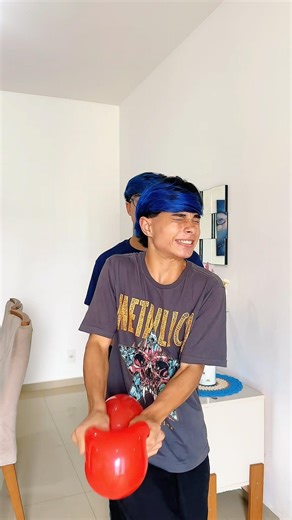 MEU BALÃO É VERMELHO DA COR DO FOGO E O QUE ELE FAZ?