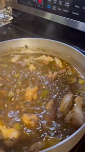 Rylo Stackzz is in the lab today. Look what he’s cooking up who wants some??? Gumbo bowls🥰 $RyloStacks He will update more details when its ready. @highlight | Alexis Thompson