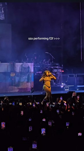 SZA: Experience the Magic of 'f2f' Live
