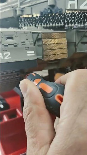 Adjusting the track tension on the new Heng Long Merkava RC Tank is simple! #rc #rctanks