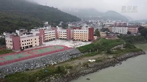 新华全媒+｜四川泸定地震灾区复课见闻