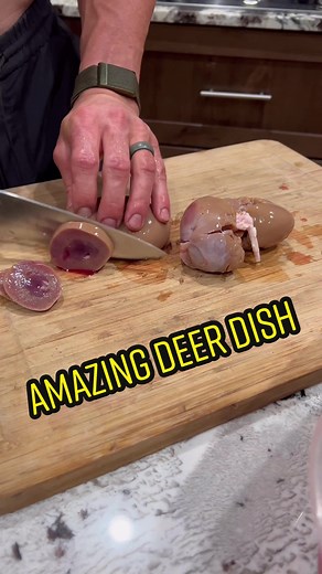 Attention hunters: STOP LEAVING DEER KIDNEYS in the woods. this is one of NATURES GREATEST SUPERFOODS. High in protein, vitamins, minerals, and anti inflammatory properties. Try this recipe! If you can do it; it’s better for you raw 😎 #dinner #deer #food # #good #recipe #satisfying