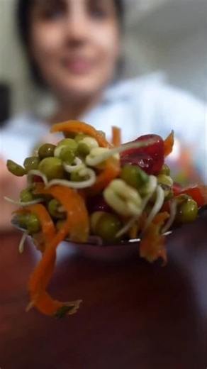 Sprouted Moong Daal (mung bean) Salad This sprouted moong daal (mung bean) salad is crunchy, zesty, protein-packed and comes together in minutes. Perfect as a light meal, side, or lunchbox hero. Ingredients: 1 cup sprouted moong daal 1 small carrot, grated 1 large tomato, finely chopped ½ cup pomegranate arils) 1 tsp fresh coriander, finely chopped 1 tbsp fresh mint, finely chopped 1 green chilli, finely chopped (optional) Juice of 1/2 lime 1 tbsp green chutney (optional) ½ tsp chaat masala (opt