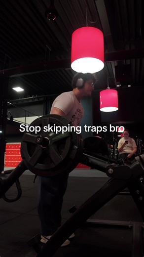 I see you skipping traps 👀 send this to that gymbro who skips traps #gym #gymtok #SBL #traps