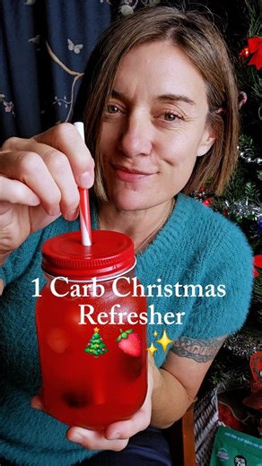 The festive season is here, and it definitely calls for a fancy little low carb bevvy. 🍹 Fresh berries are at their peak right now; they bring this gorgeous pop of colour and a bright, tangy sweetness that feels indulgent without the guilt. I've been making mine with @elemdrinks Apple and Peach sparkling water, and it's so light and refreshing it's become my little treat on a hot day. Plus, it's perfectly Keto friendly and keeps you away from those overly sugary holiday cocktails! Sometimes the